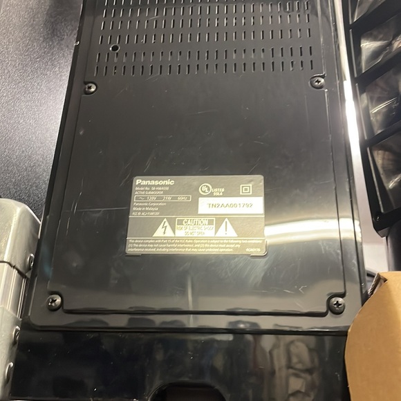 Wireless subwoofer by Panasonic - Picture 2 of 11